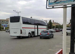 Сесть в междугородные автобусы камышане с сегодняшнего дня смогут только по QR-коду