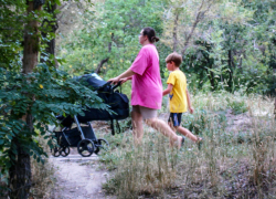 Хотя бы самые заросшие "тропы" в Камышине выкосило "Благоустройство", мы же не в деревне живем! - камышанка