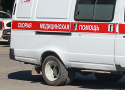 "Дэу Нексия" "снесла"... КАМАЗ, но водитель легковушки едва остался цел