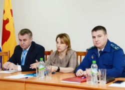 В администрации Камышинского района природоохранная прокуратура "заслушала" функционеров "мусорного" фронта