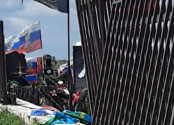 Конфликт родственников героев СВО, случившийся на воинском участке муниципального кладбища в Камышине, все-таки выплеснулся на российский уровень 