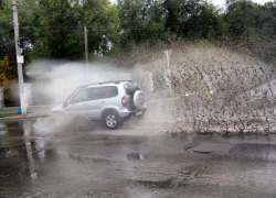 Службы МЧС распространили экстренное предупреждение о ливнях и граде в Волгоградской области