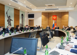 В Волгограде по настоянию прокуратуры депутаты облдумы уволили своих родственников с должностей помощников, - "Блокнот Волгограда"