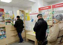 Коронавирус клещами вцепился в Волгоградскую область: улучшения динамики заражений нет, смертей 15 ноября снова 4