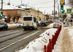 Товарищи из "Благоустройства", разве вы не знаете, как достала прохожих "каша" на тротуарах? - камышанка