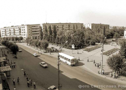 Камышинский фотохудожник показал документально, насколько аккуратно и зелено выглядел район кинотеатра "Победа" 50 лет назад
