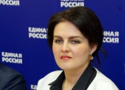 Депутат Госдумы Анна Кувычко увидела Путина и вспомнила ужасный туалет в Камышинском районе