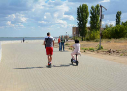 Камышанам придется учитывать, что теперь они отвечают за удовольствие кататься на электросамокатах как полноправные участники движения