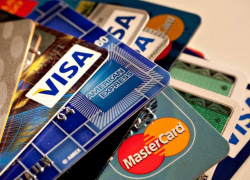 Камышанин, продававший антикварные часы, удачно оказался владельцем пустых банковских карт