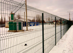 Неужели на "Молодежке" отгородили забором территорию, чтобы сделать, наконец, нормальную торговую площадку? - камышанка