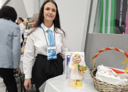 В преддверии большого праздника почетным знаком «Материнская слава» награждена камышанка Екатерина Шишова 