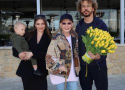 Песни Пугачёвой предложили передать для исполнения российским артистам