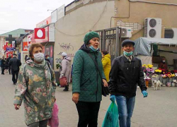 Камышинский городской суд  наказывает деньгами примерно каждого шестого пойманного "безмасочника", остальных предупреждает