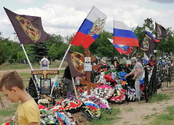 В Камышине сопредседатель общероссийского проекта "Земля героев" Дмитрий Пахомов посетит участок воинских захоронений и проведет встречу с общественностью