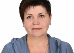 Сельского учителя из Камышинского района - Ирину Писареву обвинили в травле восьмиклассницы: почему СМИ пишут, что педагогу хотят "закрыть рот"?
