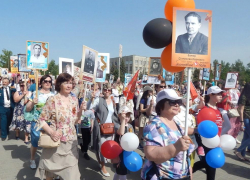 Все, кто захочет 9 мая пройти с "Бессмертным полком", уже могут начинать готовиться встать в общую колонну камышан