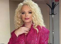 Лариса Долина, наконец-то, освободила квартиру Полины Лурье: певица уехала из России во время переезда, - "Блокнот - Россия"