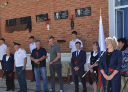 В сельской школе Камышинского района  увековечили память ещё двоих выпускников — участников СВО