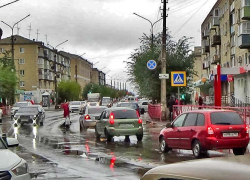 "Выжить и попасть под уголовное преследование или погибнуть: что лучше?" - такой вопрос вынужденно вытекает из истории с нападением на таксистку в Камышине