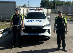 Волгоградские полицейские чудом успели домчать до больницы мужчину с инсультом из автомобильной пробки