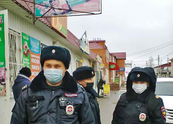 Полицейские Камышина вышли в рейд по центральному рынку