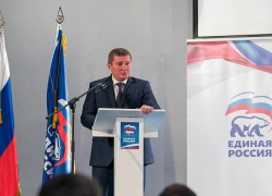Губернатор Андрей Бочаров запретил чиновникам и депутатам  "обещалки" от имени "Единой России"