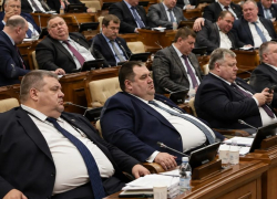 Венгерские депутаты урезали себе зарплату: готовы ли в Госдуме РФ пойти на аналогичные меры?
