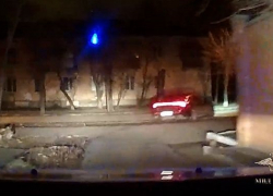 В погоне за 19-летним злоумышленником полицейским в Волгоградской области пришлось прицельно стрелять по колесам автомобиля (ВИДЕО)