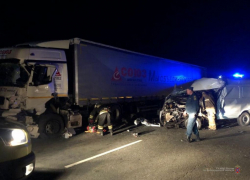 23-летний парень врезался на "встречке" в КАМАЗ и погиб на месте