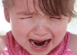 23-летний изверг рассорился с возлюбленной и изранил ножом ее маленьких детей