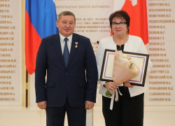 Главный защитник тех, кто очень нуждается в этой защите в Камышине, - Елена Кондраева награждена грамотой президента