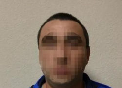 30-летний мститель выбрал "подходящее" место для разборок с обидчиком своей сестры - он избил его в банке (ВИДЕО)