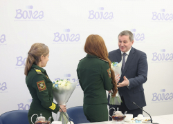 Андрей Бочаров на встрече с женщинами-военнослужащими: в Волгоградской области расширят меры поддержки для участников спецоперации