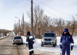 Госавтоинспекция Волгоградской области заявила, что мониторит обстановку на автодорогах, которую усложняют осадки