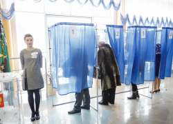 Глава Камышина Станислав Зинченко издает постановления о переформировании избирательных участков к голосованию по Конституции