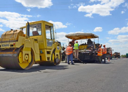В Камышинском районе дождалось своего часа на ремонт въездной дороги село Барановка