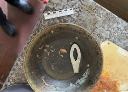 В Камышине расследуется уголовное дело о разбойном нападении со сковородой