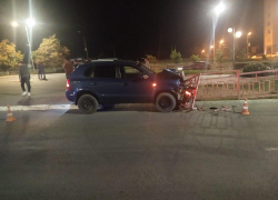 В Камышине у памятника Маресьеву произошли два ДТП из-за лихих "гонщицы" и "гонщика"