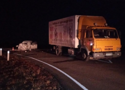 Под Камышином водитель "Шевроле" "впечатался" в фуру и скончался на месте