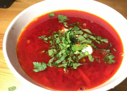 В Волгоградской области подсчитали стоимость тарелки борща и "прослезились"