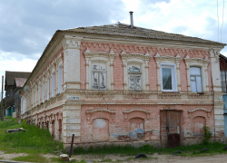 Подрядчики шарахаются от капитального ремонта исторических зданий в Камышине, власти молчат