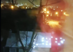 Камышане показали в соцсетях, как опасно искрят провода в ветреную погоду на улице Стахановской (ВИДЕО)