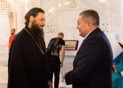 Андрей Бочаров поздравил с юбилеем митрополита Волгоградского и Камышинского Феодора