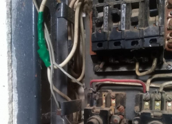 Жители села Терновка Камышинского района показали, как соседи приспособились "заимствовать" электричество за счет других