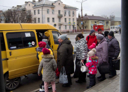 Жители настаивают, чтобы депутаты гордумы заседали в нерабочее время и вели прямую трансляцию с заседаний, но депутаты говорят "фи"