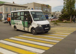 В муниципальных автобусах Камышина сократили кондукторов