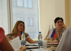 Административные информресурсы Камышина норовят дать кандидатам бесплатной площади со "спичечный коробок", а за деньги "нарезать гектар"