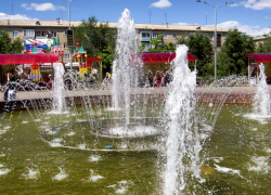 В Камышине не стали выключать фонтаны в День ВДВ - пока не стали