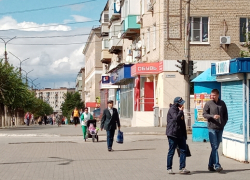 Жители Волгоградской области в среднем могут позволить тратить на себя не больше 23 тысяч рублей в месяц 