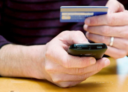 Негодяй "обольстил" по телефону 43-летнюю камышанку и повесил на нее кредит в 200 тысяч